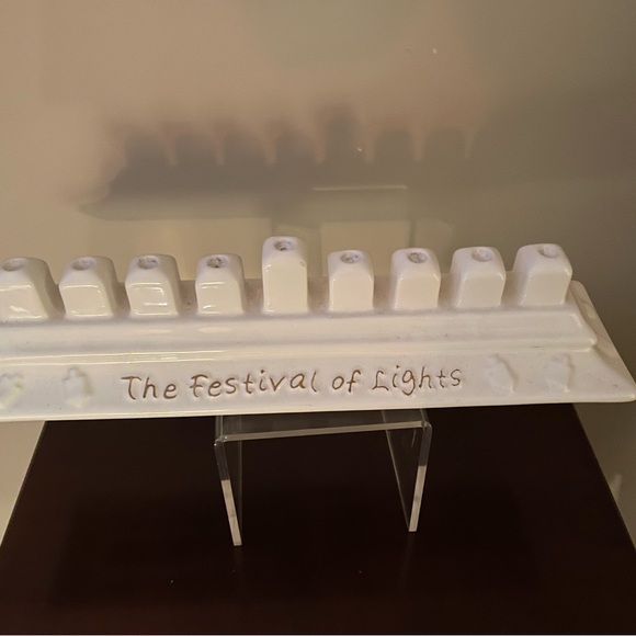 new with sticker. The festival of lights white& gold menorah - Picture 3 of 6